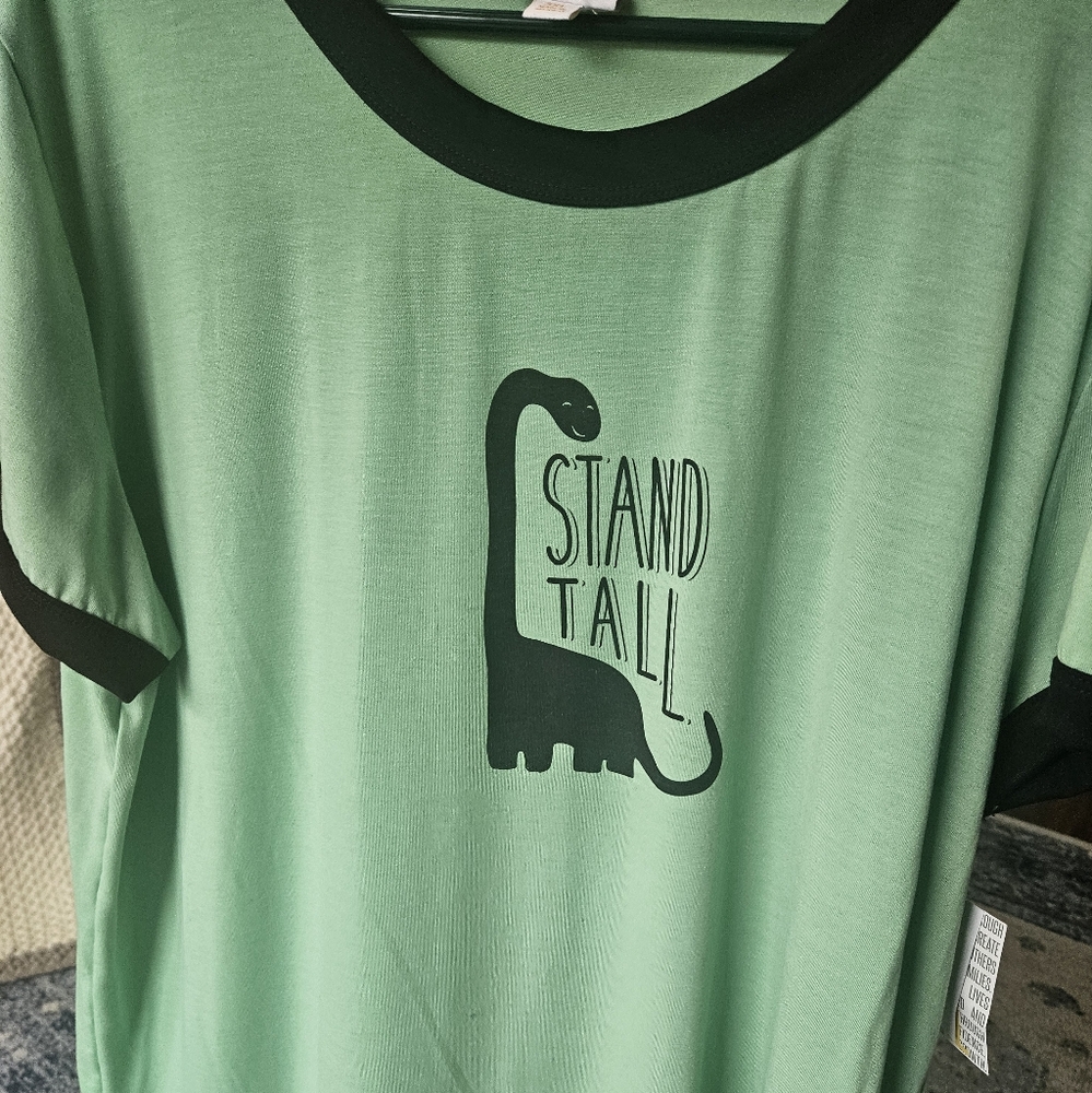Lularoe Liv T-shirt